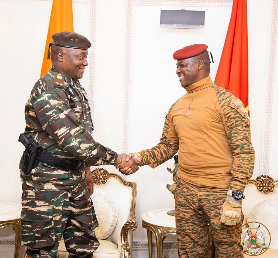 Diplomatie : le General Tiani chez le capitaine Ibrahim Traoré
