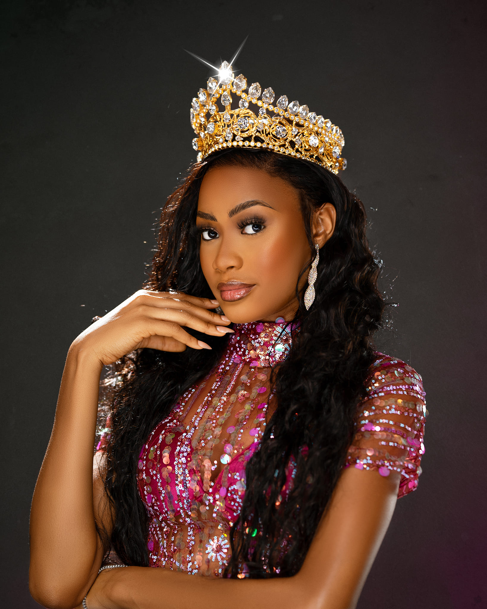 Miss Monde 2023 : Chimène Moladja poursuit la compétition malgré les défis initiaux