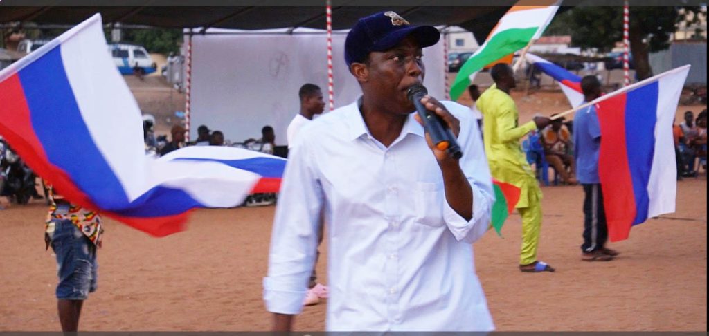 Paul Missiagbeto, coordonnateur de la DMK au meeting du 25 fevrier 2024 à Lomé. Photo : Roger Adzafo