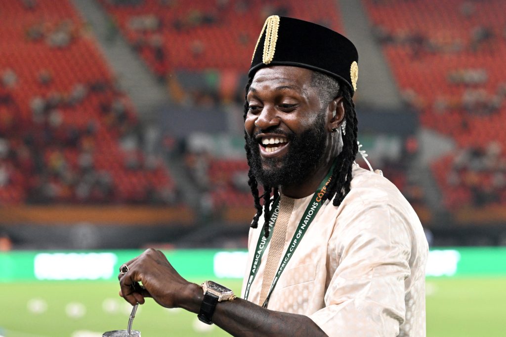 Shéyi Emmanuel Adebayor nommé ambassadeur du Mondial 2030