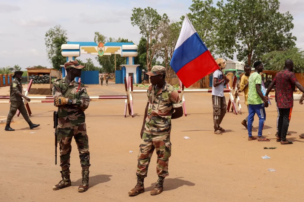 Niger : Des militaires russes débarquent avec un système de défense anti-aérien