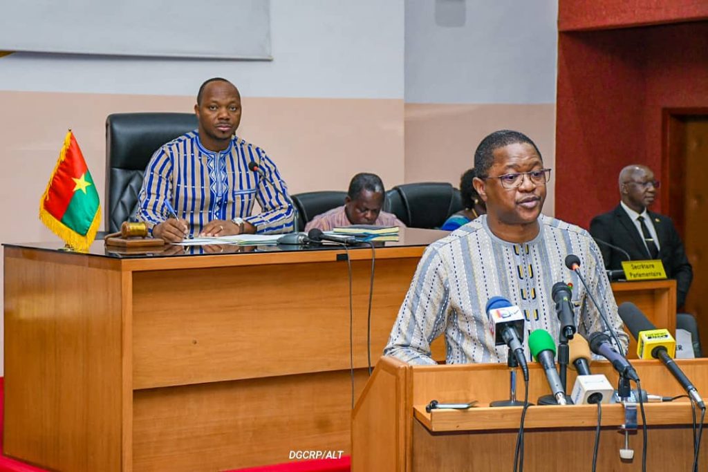 Burkina Faso approuve la ratification de la Charte de l'AES
