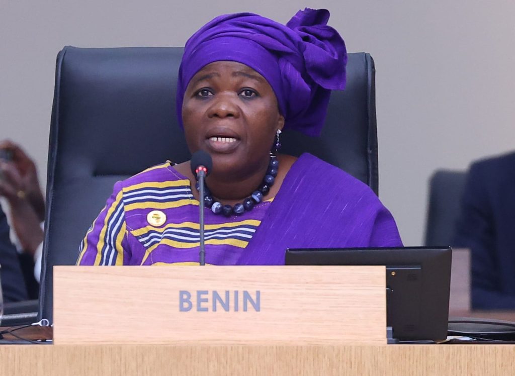 Mariam Chabi Talata, vice-présidente du Bénin et membre du parti Union progressiste le renouveau, fait face à une plainte déposée devant