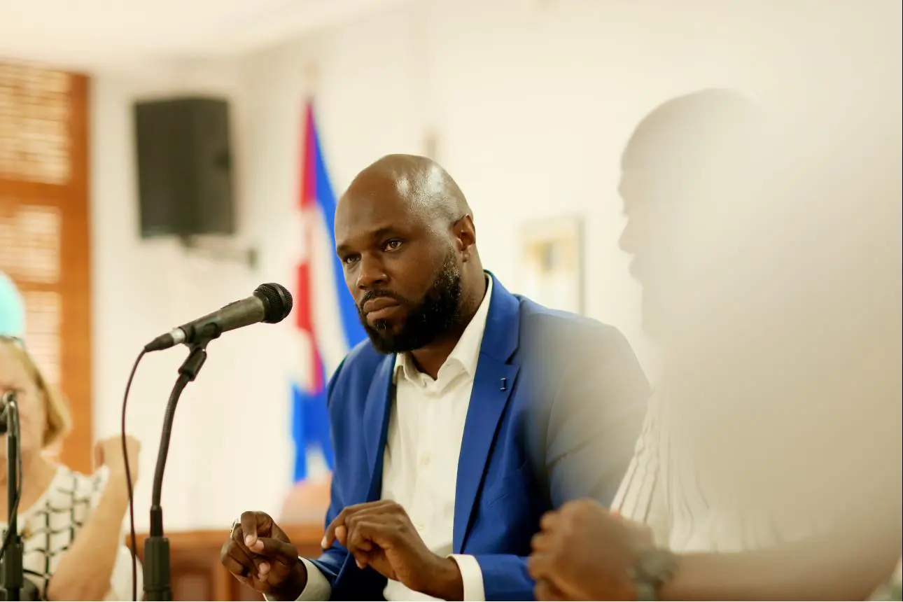 Kemi Seba privé de sa nationalité Française