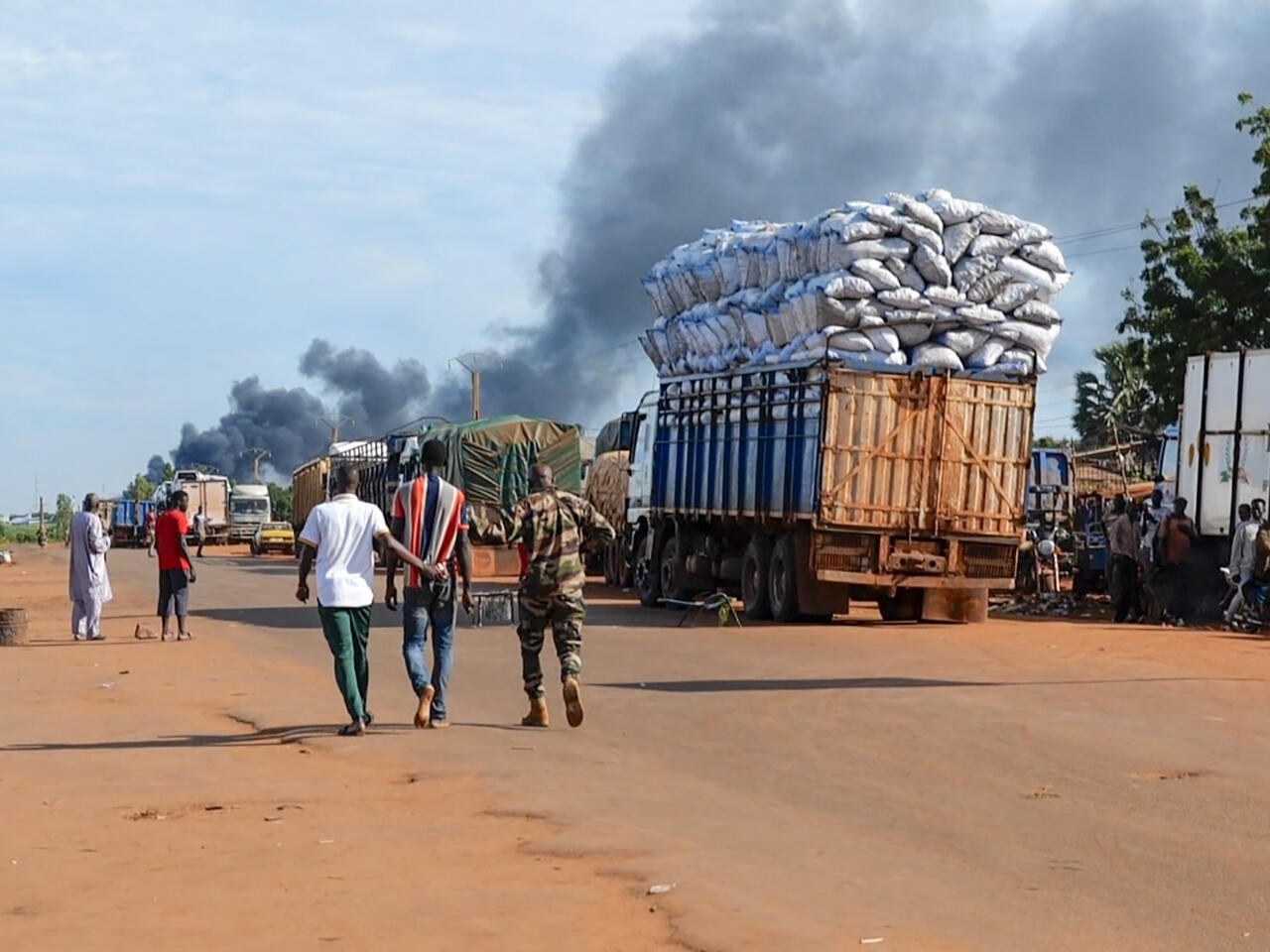 Attaque terroriste à Bamako : Réaction mesurée de la France face à une tragédie