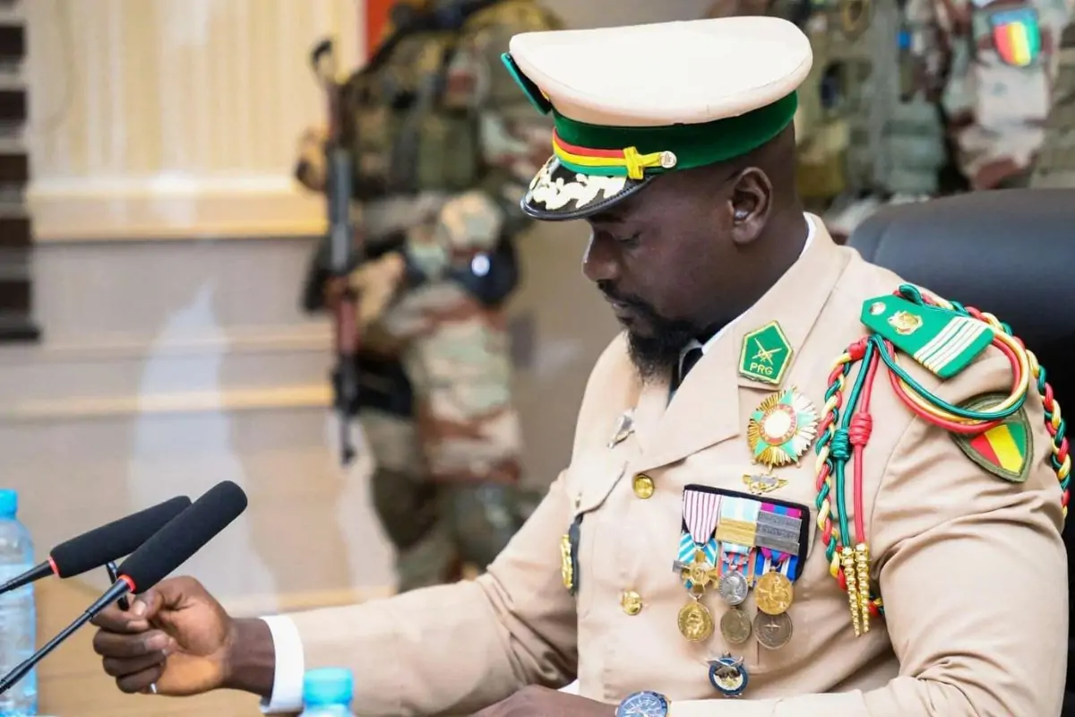 Guinée : Mamadi Doumbouya stoppe les missions gouvernementales à l'étranger