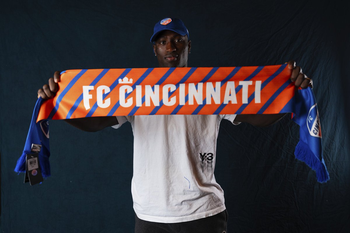 Togo : Adebayor Sheyi réagit au transfert de Denkey aux USA