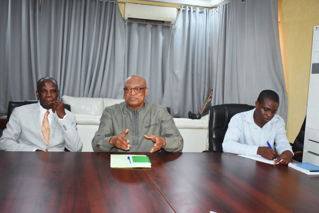Ministre Awaté