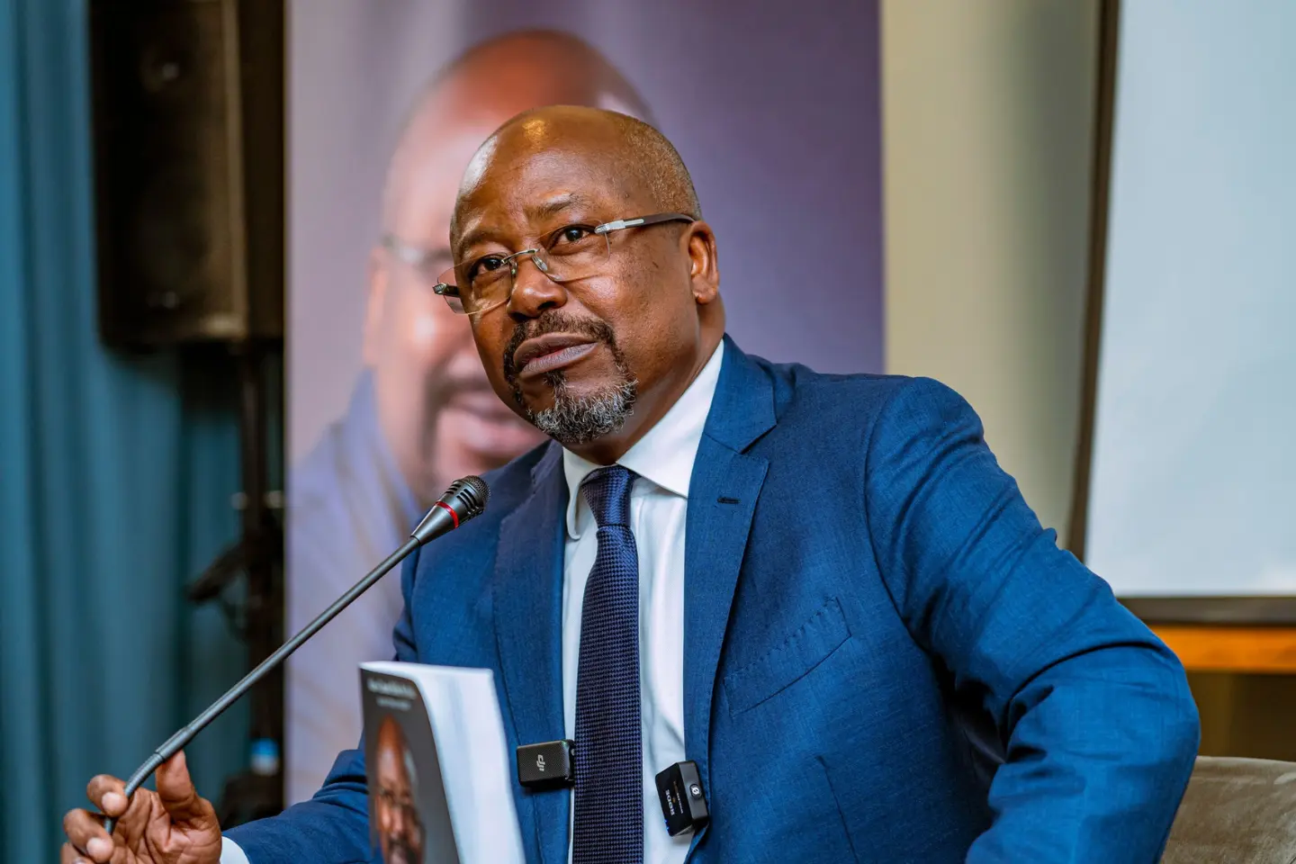 Gabon : Alain Bilie-By-Nze quitte le PDG et se lance dans la course à la présidence