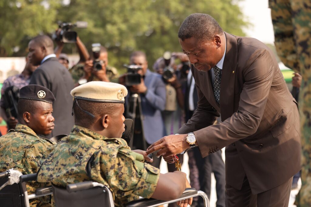 Togo : Faure Gnassingbé rend hommage aux héros de l’opération Koundjoaré (vidéo)